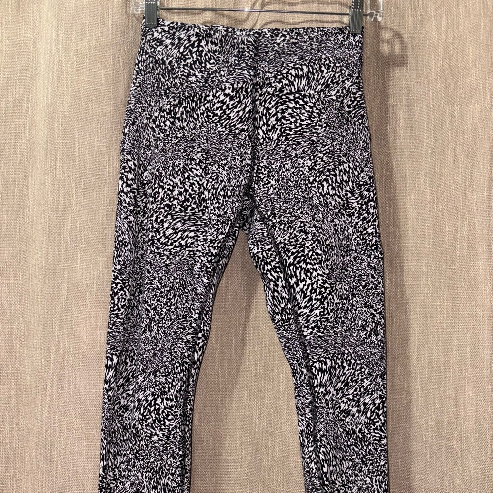 Lululemon Athletica InStill Hi-Rise Tights Warped Grain Alpine White/Blk Size 6